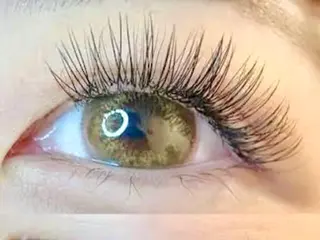 マツエク・マツパ CLEA所属・まつげ&眉毛CLEA 心斎橋YUKIの眉毛・アイブロウイメージ