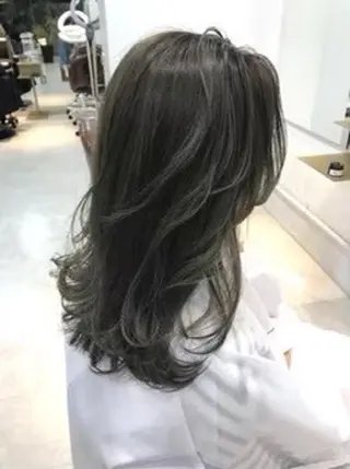 ミディアム 枝元 駿のヘアスタイル
