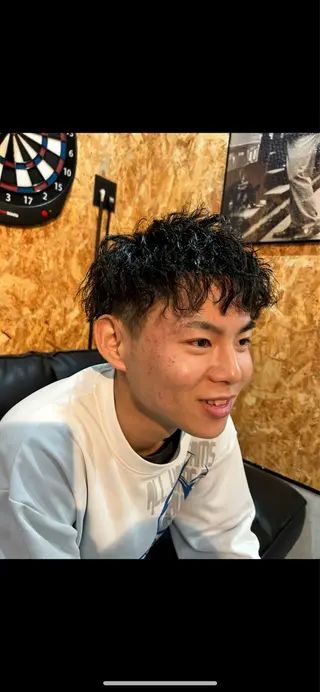 ショート パーマ メンズ 阿野 真翔のヘアスタイル