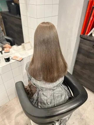 ロング カラー ハイトーンカラー 🦄レイヤーカットのヘアスタイル