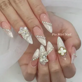 セミロング Pio Mielのネイルデザイン