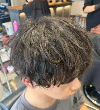 パーマ EIGHT MEN 池袋西口店所属・メンズパーマ特化 池袋西口 尾形 龍哉のヘアスタイル