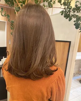 ミディアム カラー カワハラ ヒナコのヘアスタイル