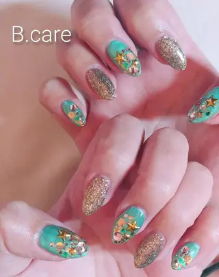 ネイル B.care自由ヶ丘所属・早坂  のネイルデザイン