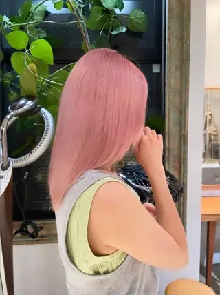 ミディアム 愛瑠奈 erunaのヘアスタイル