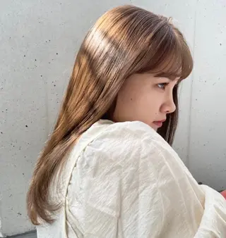 セミロング K NATSUMIのヘアスタイル