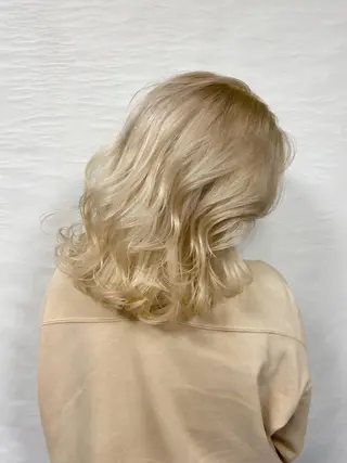 ミディアム カラー ヘアアレンジ 髪質改善【縮毛矯正】 美髪ボブを量産する人のヘアスタイル