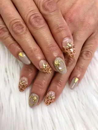 ネイル MADIA藤沢所属・MADIA MEGUのネイルデザイン