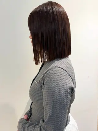 ミディアム カラー 切りっぱなしボブ 艶カラー🌷江梨🍎のヘアスタイル