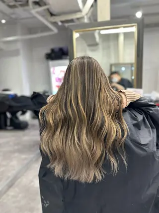 ロング カラー ヘアアレンジ 久米 治仁のヘアスタイル