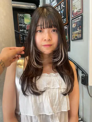 ミディアム インナーカラー/ エクステ/ブリーチのヘアスタイル