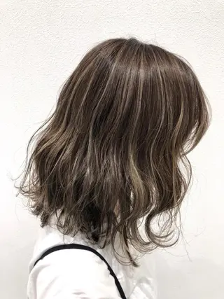 ミディアム 岸 保奈美のヘアスタイル