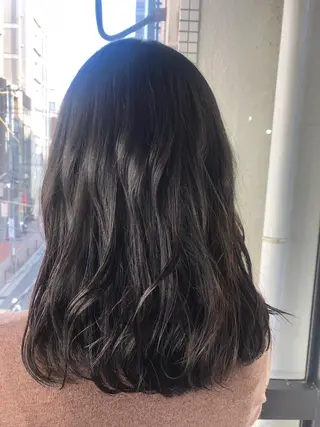 ミディアム カラー 髪質改善&ブリーチ 伊勢 祐一郎のヘアスタイル