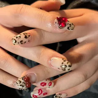 ミディアム 小川 柚香のネイルデザイン