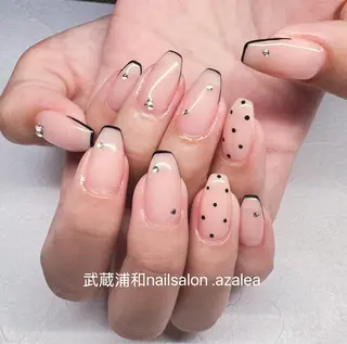 ネイル R inのネイルデザイン