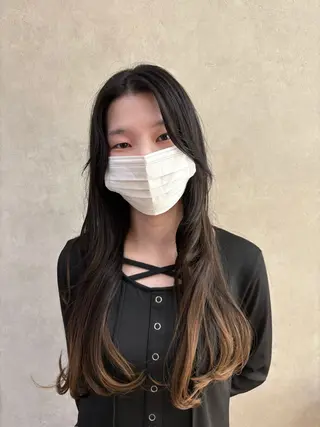 ロング トウダ リリカのヘアスタイル