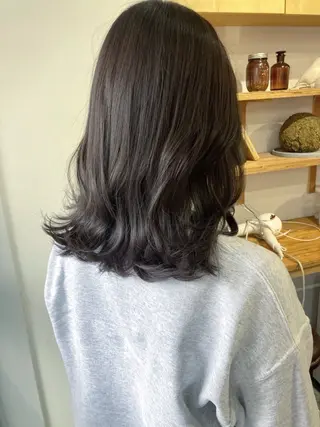 ミディアム roka ノゾミのヘアスタイル