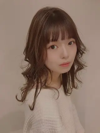 セミロング 12月限定クーポン 💕大量更新ブリーチのヘアスタイル