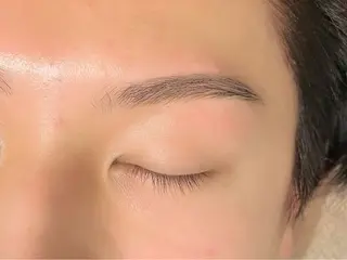 アイブロウ メンズ特化 ティアラのヘアスタイル