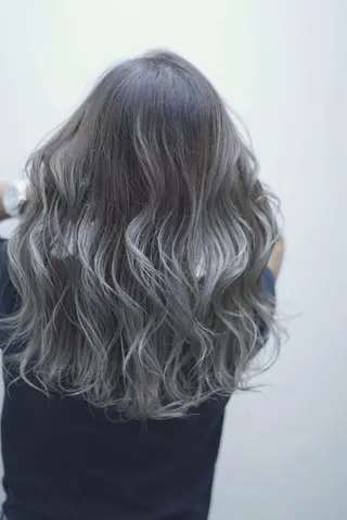 ロング カラー Crystal 船橋のヘアスタイル