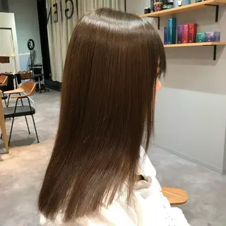 ロング カラー VIEWユリナ メイク/ カットのヘアスタイル