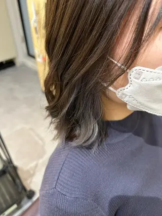 セミロング カラー AVANCE.西宮北口所属・阪本 愛実のヘアスタイル