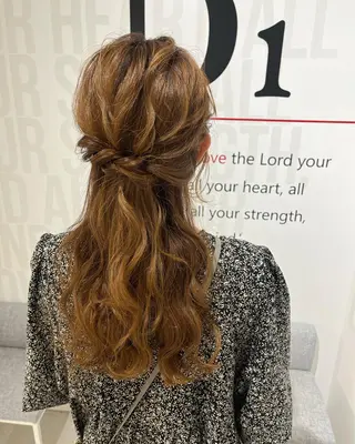 ロング ヘアアレンジ tomida yukiの眉毛・アイブロウイメージ