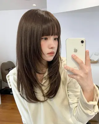セミロング FILMS haru 暖色カラーのヘアスタイル