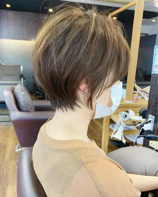 ショート レイヤーカット ✨️進藤ひかりのヘアスタイル