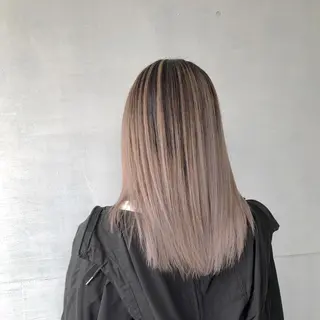 セミロング カラー かわさき ともやのヘアスタイル