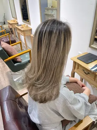 ロング カラー Felice Erikaのヘアスタイル