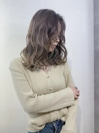 ミディアム カラー パーマ _ WHITE三宮店のヘアスタイル
