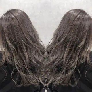 セミロング ANDO HIKARIのヘアスタイル