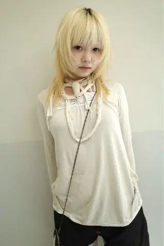 ミディアム カラー SALOWIN所属・ブリーチ✍️ ボブ✨レイヤーのヘアスタイル