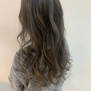 ロング カラー ヘアアレンジ 馴染ませNo.1🧃 エクステ・アレンジのヘアスタイル
