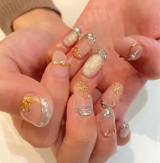 セミロング カラー ネイル Nailsalon Calme所属・Nailsalon Calmeのネイルデザイン