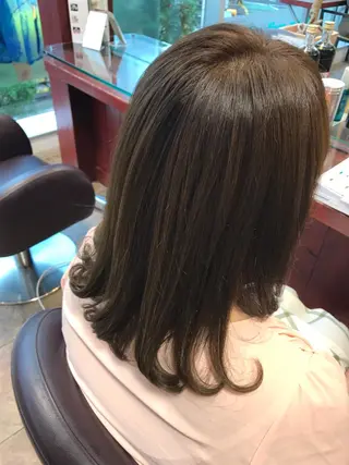セミロング 嶋村 望美のヘアスタイル