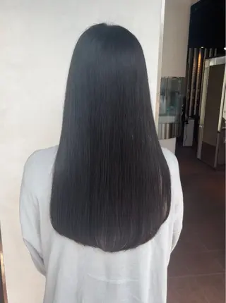 ロング 山田 知佳のヘアスタイル