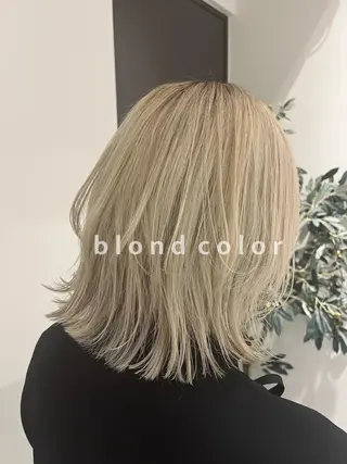 ミディアム カラー RINA🧤 デザインとボブのヘアスタイル