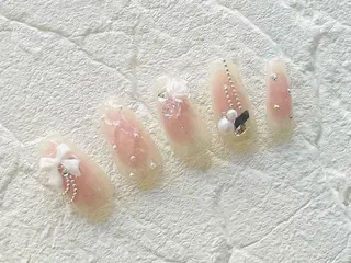 ネイル AYA Reginaのネイルデザイン