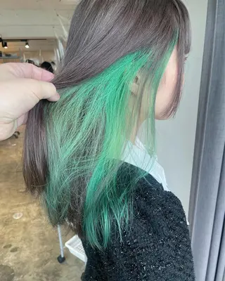 セミロング カラー ハイトーン/レイヤー /ケアブリーチ石川治のヘアスタイル