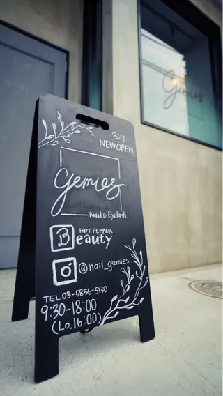 ネイル Gemies所属・Gemies_ RINA🫧のネイルデザイン