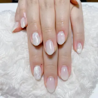 ネイル The Best Beauty受付担当のヘアスタイル