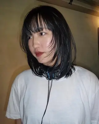 ミディアム カラー MISAKI🪐 縮毛矯正のヘアスタイル