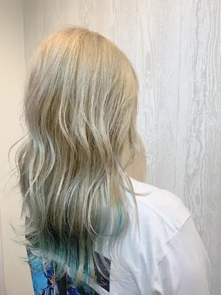 ミディアム カラー ヘアアレンジ HUENEST アカデミーサロンのヘアスタイル