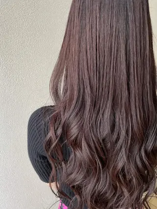 ロング カラー 沢田 瞳のヘアスタイル