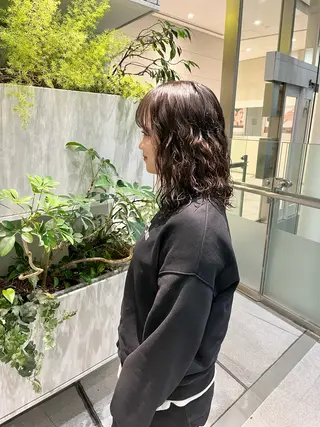 ミディアム パーマ Kuku所属・つぼみ/パーマ ／レイヤー／ボブのヘアスタイル