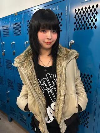 ミディアム カラー レイヤーカット/ルー ツカラー/EMIRIのヘアスタイル