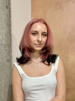 ミディアム assort tokyo所属・木下陽 ハイトーン/表参道のヘアスタイル