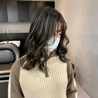 セミロング カラー ヘアアレンジ ハイライト／髪質改善 裕樹のヘアスタイル